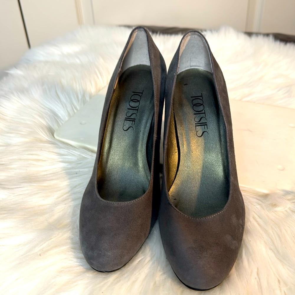 Vintage Tootsies Pumps